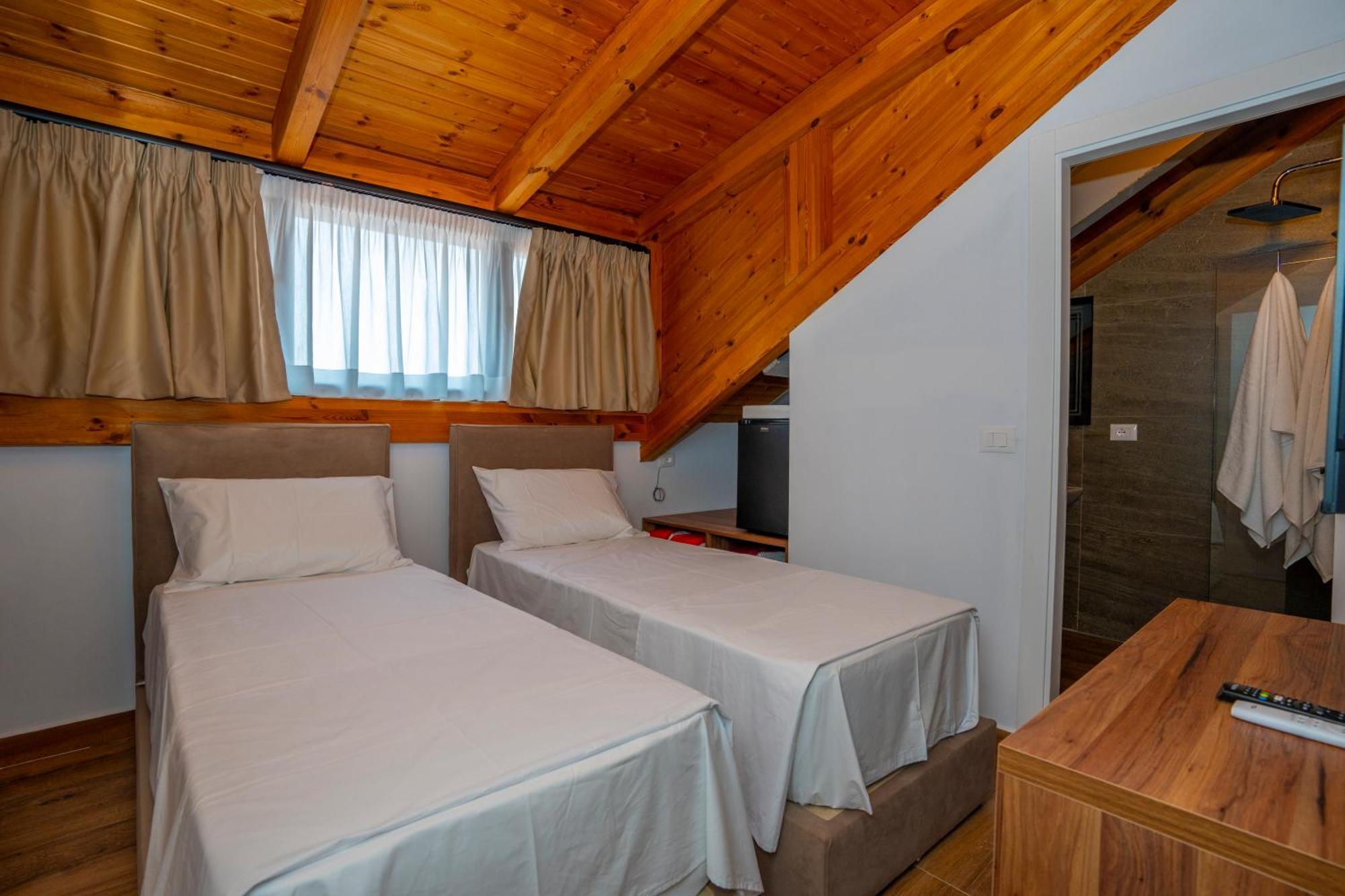 Gjuhadoli Hotel Restaurant Shkodër Extérieur photo